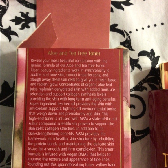 Terre Mere Anti-Aging Toner - Picture 3 of 3